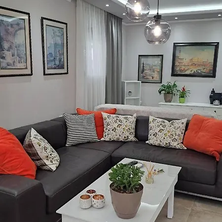 Elegance Apartment Palaiontsiflikion Exterior photo
