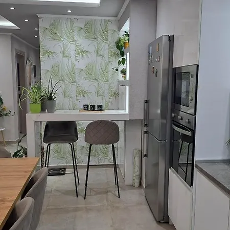 Elegance Apartment Palaiontsiflikion Exterior photo